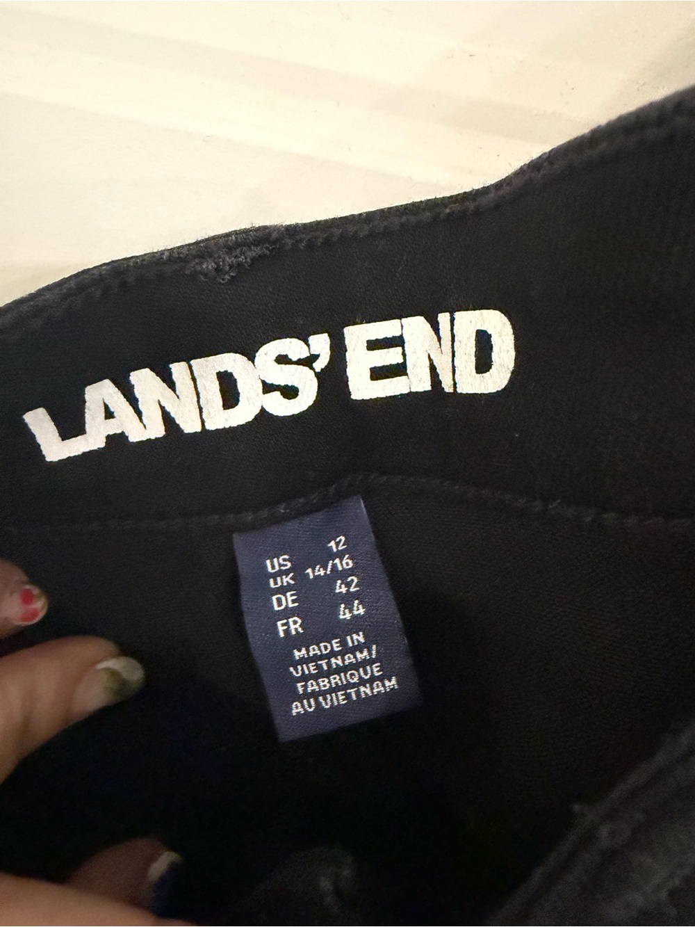 Lands' End NWOT Black Straight Leg Jeans sz 12-Stretch! - Picture 3 of 4
